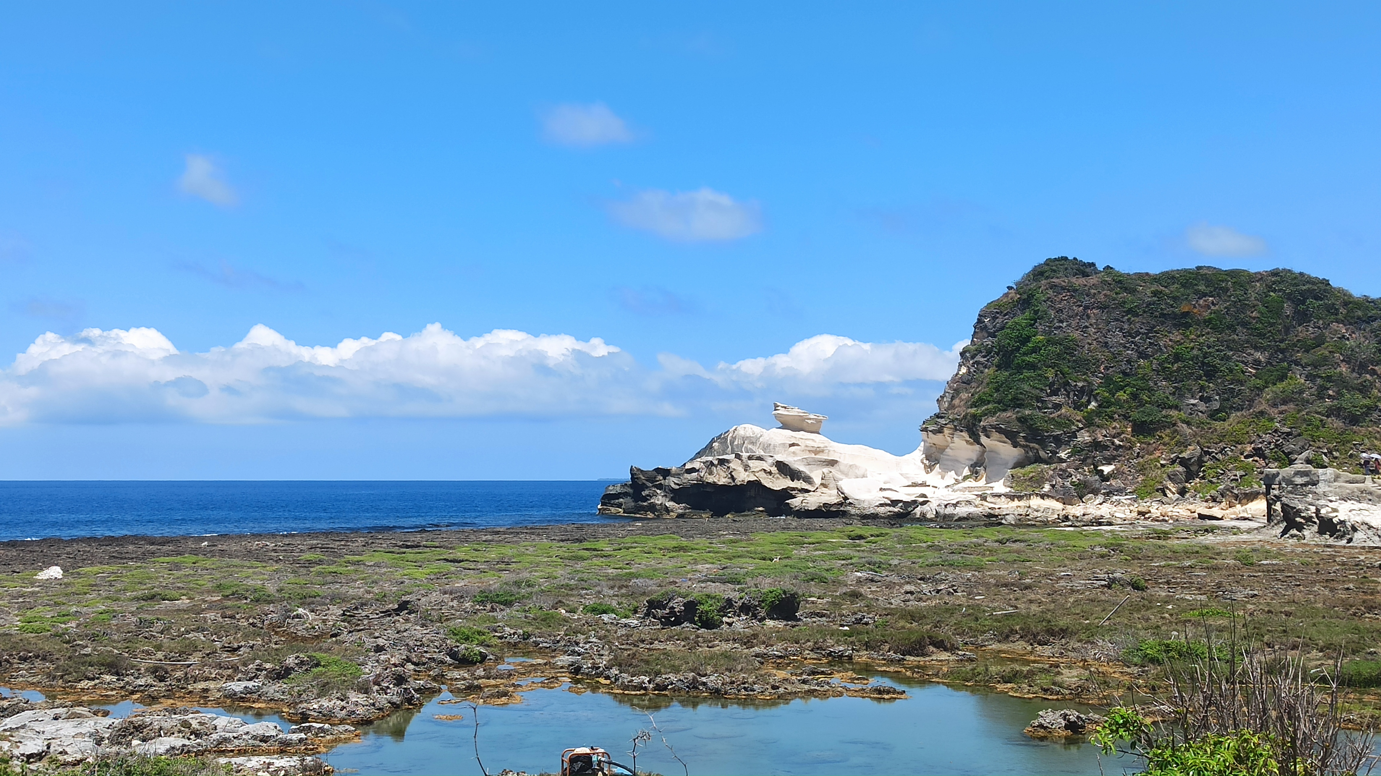 Pagsikat ng araw sa Bangui Windmills