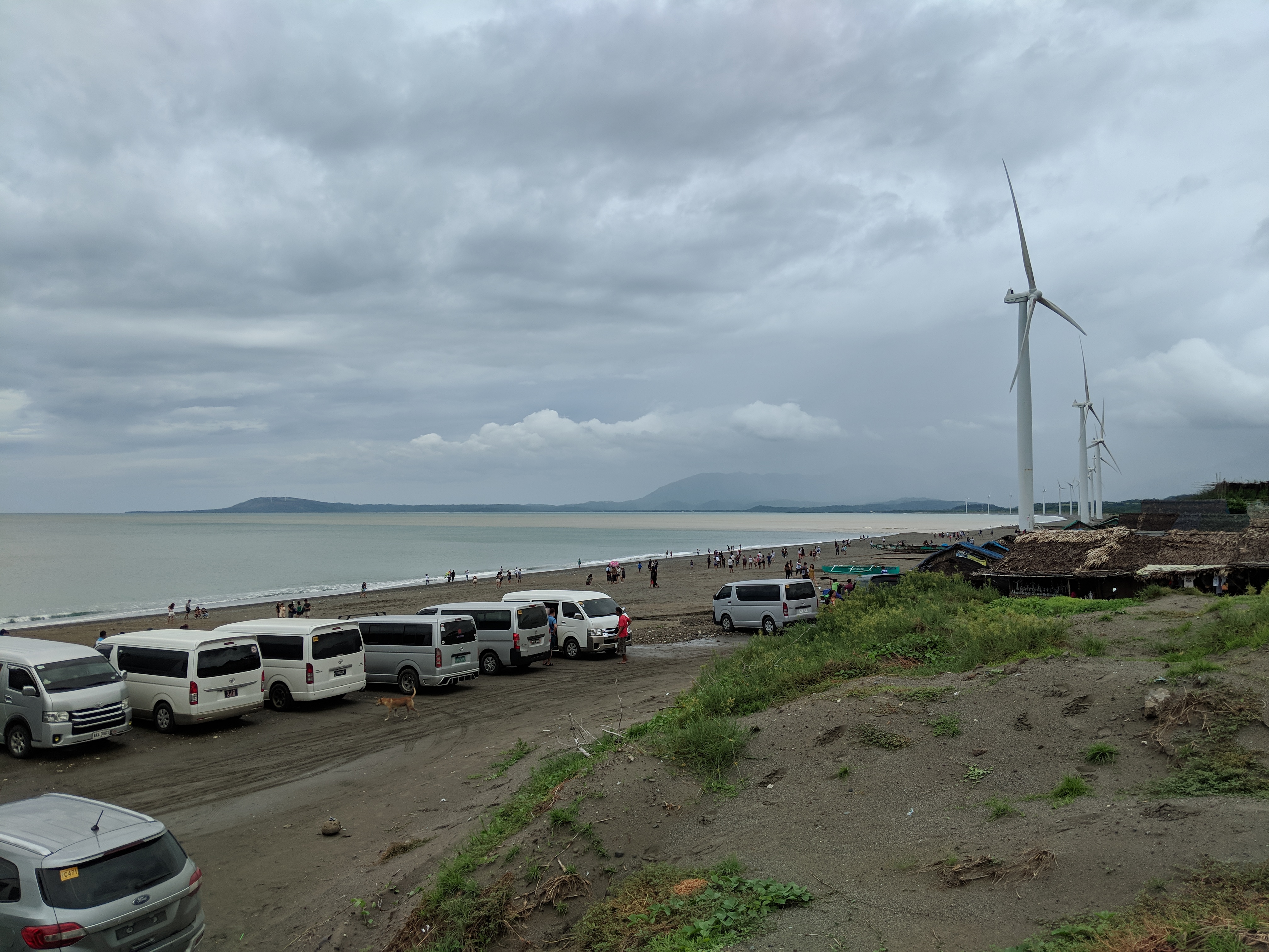 Panoramikong tanawin ng Bangui Windmills